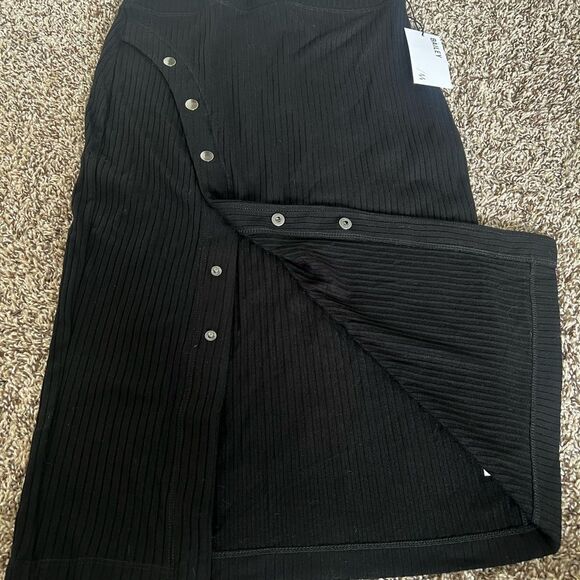 Bailey 44 Black Asymmetrical Ribbed Midi Skirt - Picture 4 of 4